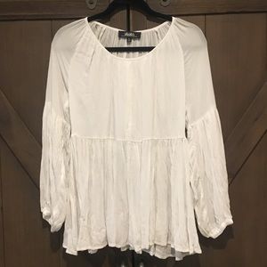 NWT white LuLu’s Blouse
